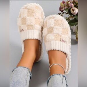 Plush Beige Checkered Women's Slippers